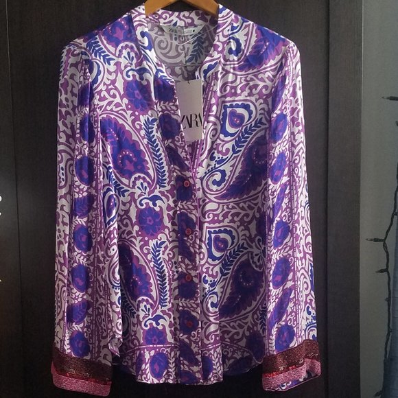 NWT BEADED PRINTED PURPLE BLOUSE. - Picture 6 of 6